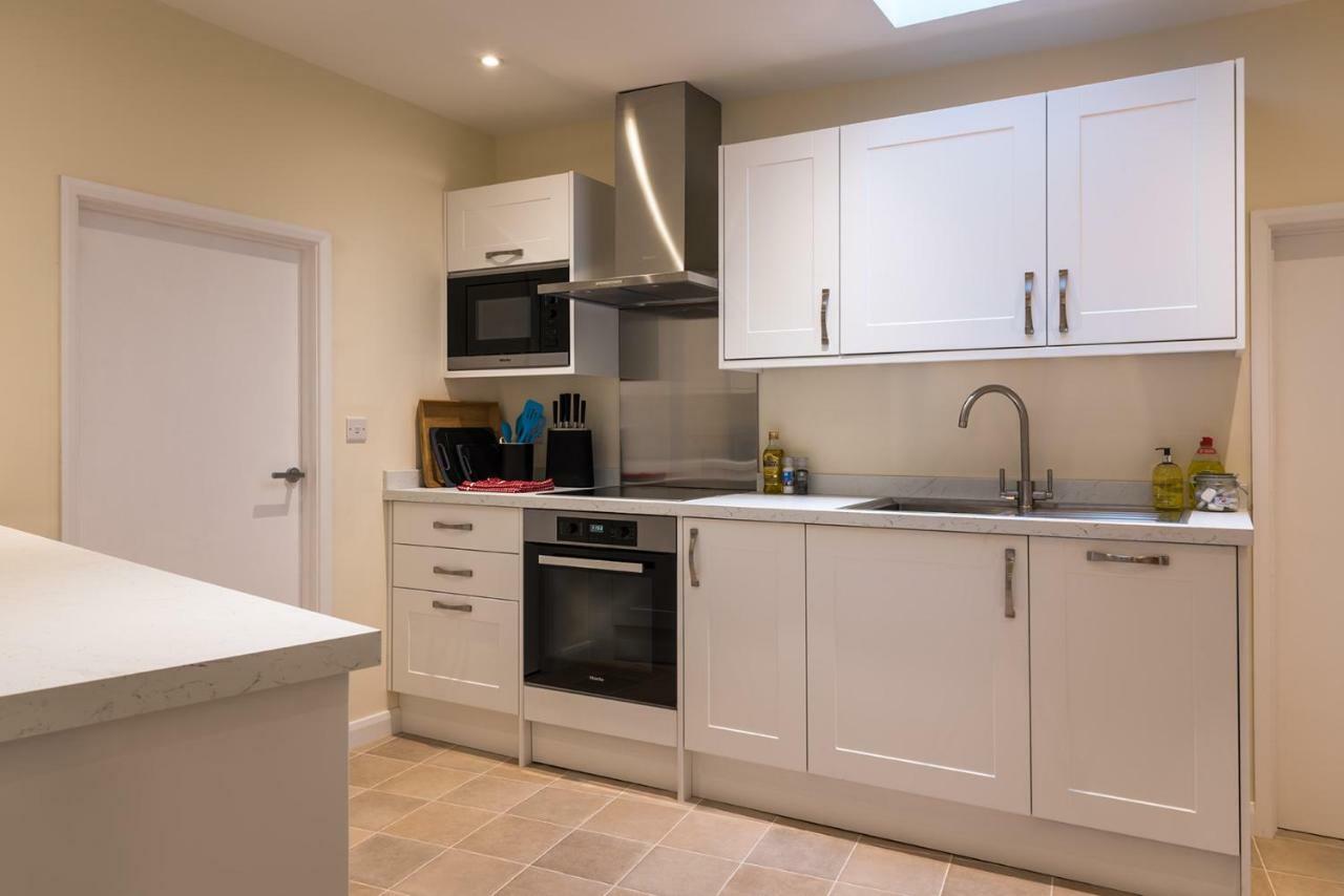 Luxury 3 Bed Flat In The Centre Of Woodstock Appartement Buitenkant foto